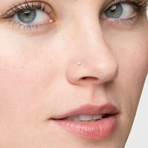 ⭐️New 18k Solid White Gold Diamond Alluring Body 6mm Pin Post 20 Gauge Nose Stud